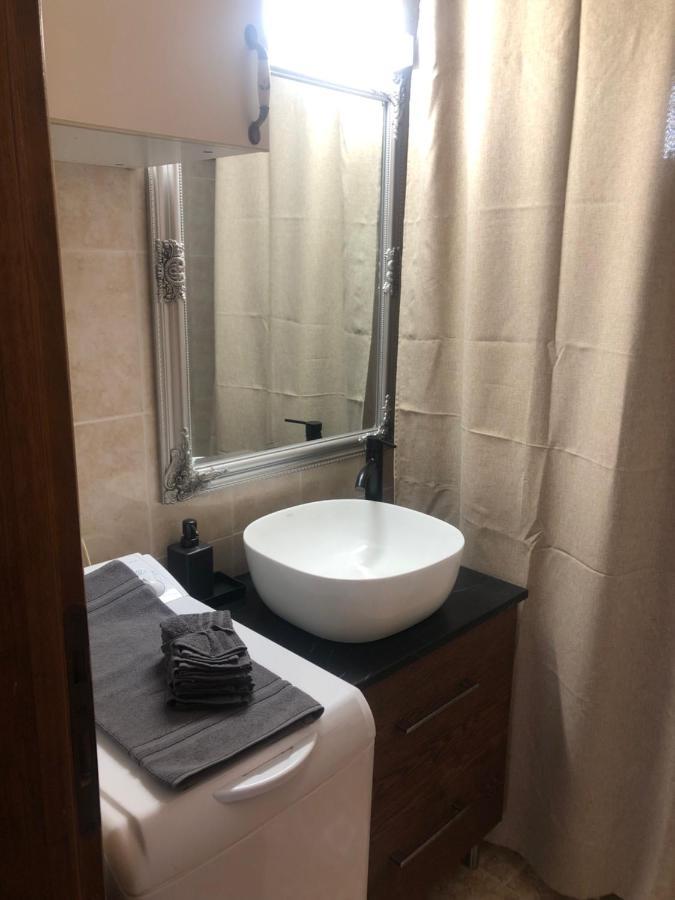 Hospitality M7 *